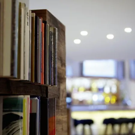 Europe & Ξενοδοχείο 4*