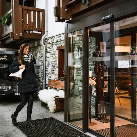 وسبا أوروبا فندق 4*